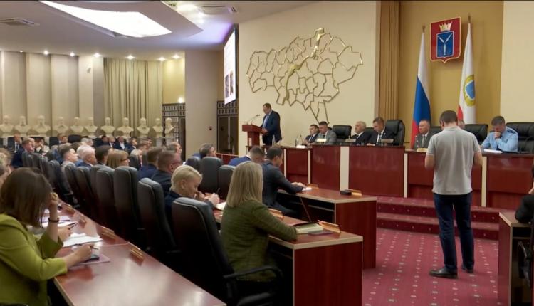 Подготовка к отопительному сезону, промежуточные итоги социально-экономического развития региона, уборочные работы и вопросы физкультуры и спорта