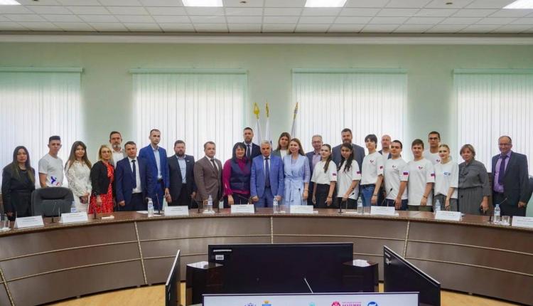 Форум является ежегодным и проводится при поддержке полномочного представителя Президента Российской Федерации в Приволжском федеральном округе Игоря Комарова