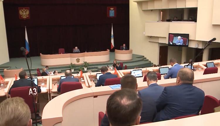 Корректировка регионального бюджета и законов области, избрание нового заместителя председателя Саратовской облдумы – всего на рассмотрении 27 вопросов