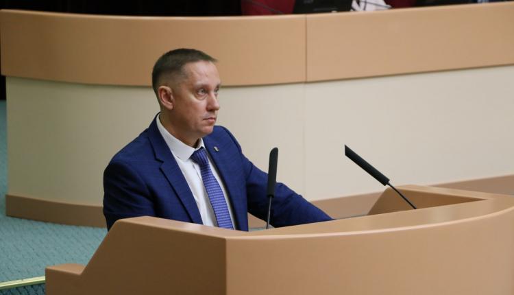 Сергей Гладков отметил важность увеличения финансирования общественных пространств, которых, по мнению депутата, становится кратно больше