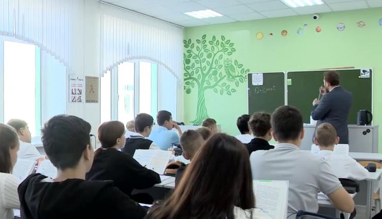 На примере педагогов из нашего региона взглянули на непростую работу в формате «человек-человек» и о том, как быть в ней успешным