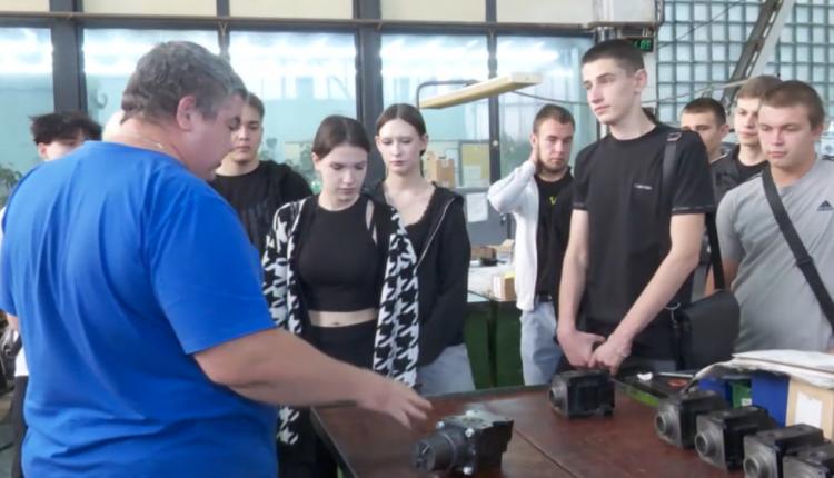 Цель федеральной программы «Открытая промышленность» – организация экскурсий на предприятия и заводы