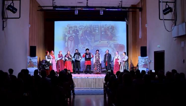 «Русский лубок» – так называется новая программа фольклорного ансамбля «Балаган» областной филармонии имени Альфреда Шнитке