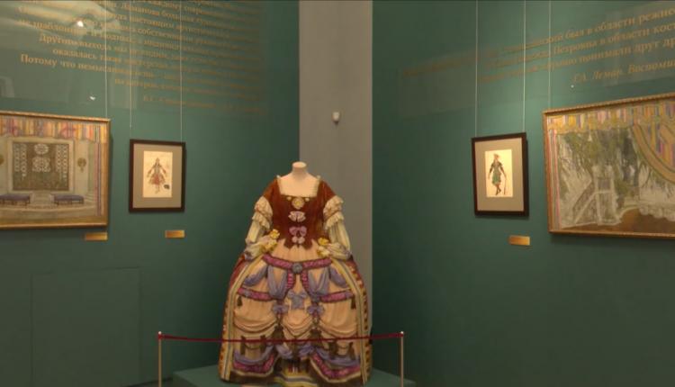 Она называется «Надежда Ламанова. Королева театрального костюма» и посвящена судьбе одной из самых известных женщин XX века