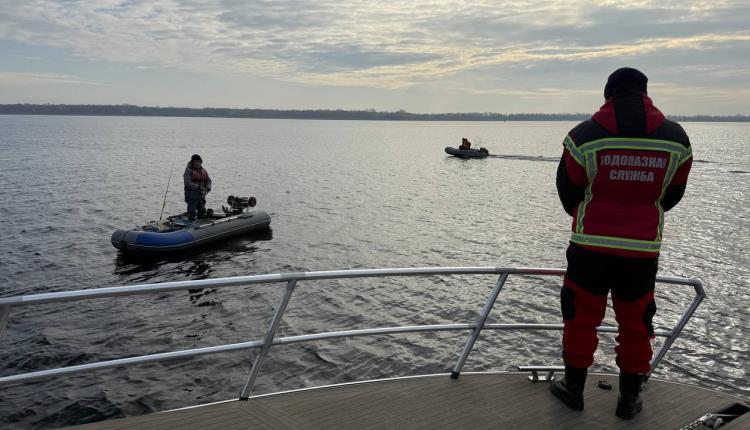 Спасатели областной службы спасения провели очередной рейд по безопасности эксплуатации маломерных судов на акватории реки Волга