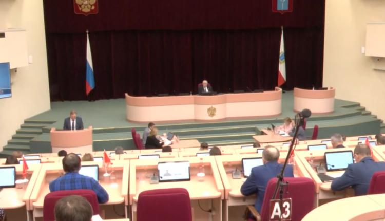 В Саратовской областной Думе прошло 65-е заседание