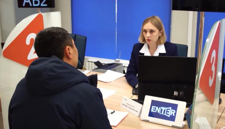 Это возможно благодаря поддержке кадровых центров