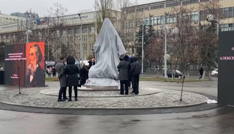 Известный художник, основатель Радищевского музея, человек, внесший огромный вклад в развитие саратовской культуры, до сих пор никак не был увековечен в нашем городе