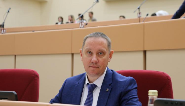 Депутат Облдумы выразил уверенность, что правоохранительные органы дадут соответствующую оценку действиям бывшего главы