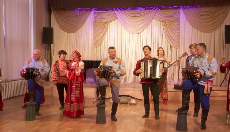 Так называется ансамбль песни и танца, который выбрал для себя непростое творческое направление