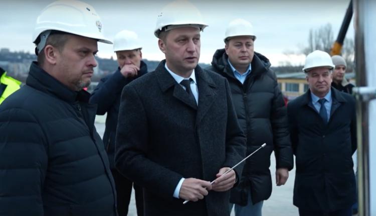 Вместе с губернатором Романом Бусаргиным они обсудили развитие транспортной и дорожной инфраструктуры региона