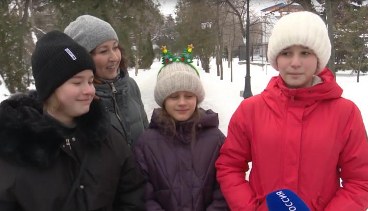 По данным социологических служб, за прошлый год около 70% россиян предпочли отмечать Новый год дома в окружении своих близких