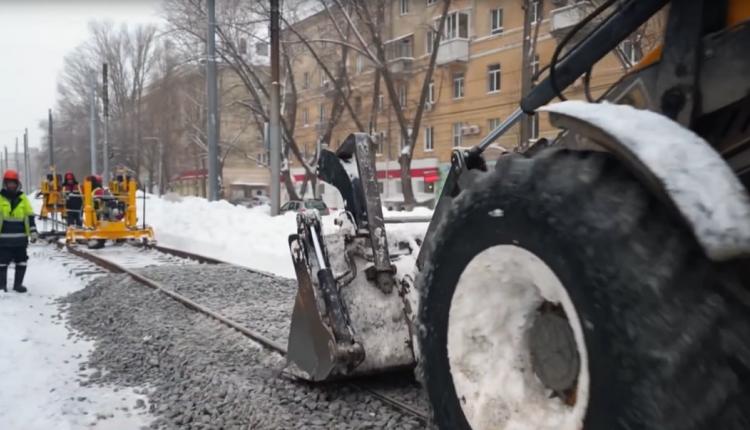Во время рабочей поездки в Саратов председатель Госдумы Вячеслав Володин провел совещание по продолжению реализации проекта скоростного трамвая