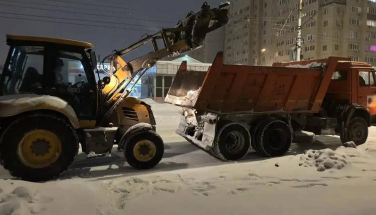 В ночное время было задействовано 297 единиц специализированной техники служб благоустройства города