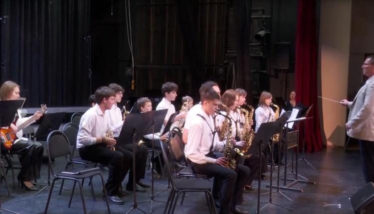 Два дня в Саратовской консерватории имени Леонида Собинова шли мастер-классы, лекционные, творческие встречи с музыкантами, педагогами и выступления юных артистов из разных уголков нашей губернии