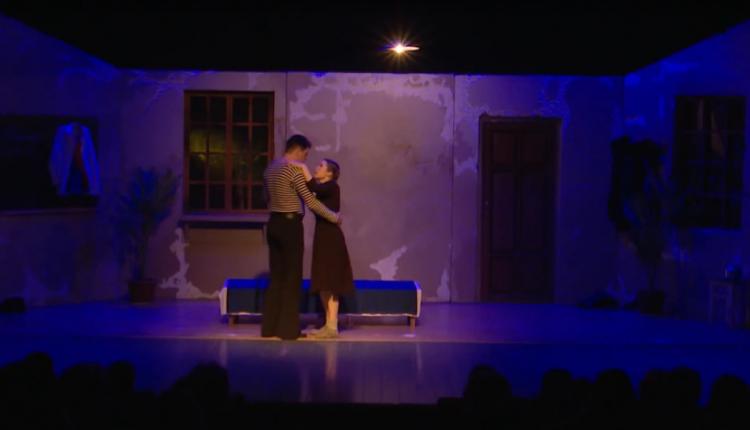 Накануне в рамках обменных гастролей на сцене этого театра состоялись встречи с актерами Балаковского театра юного зрителя имени народного артиста СССР Евгения Лебедева