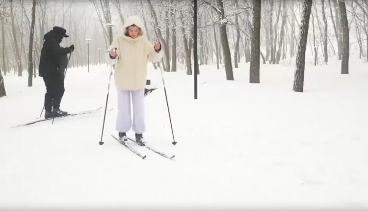 Лыжники, любители скандинавской ходьбы, семьи с детьми — 2,5 километра маршрута не пустовали