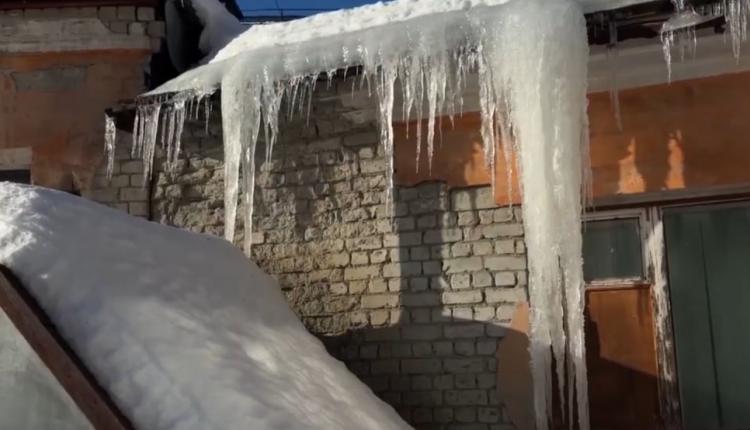 Сначала сильные снегопады, а теперь – последствия внезапного перепада температур