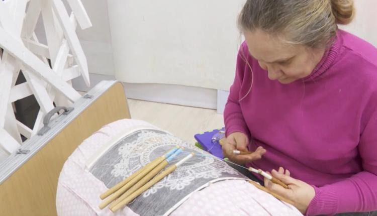 Его участницами стали ткачи, кружевницы и вязальщицы