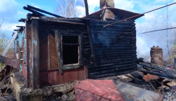 сгоревший дом