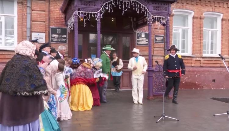 Он на протяжении 25 лет проводился в Саратове