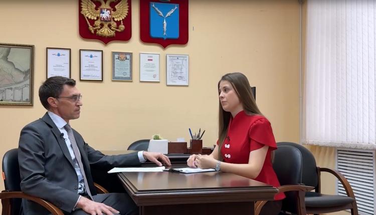 Они находят и изучают поселения, стоянки, городища и курганы