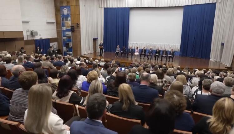 Вячеслав Володин подробно рассказал о проектах по развитию Саратова