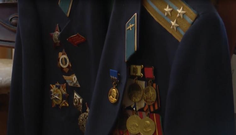 Сегодня им, ныне здравствующим скромным героям того времени, уже далеко за 90 лет, а кто-то перешегнул и 100-летний рубеж своей жизни