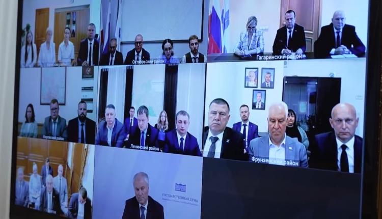 Вячеслав Володин в режиме ВКС провел совещание, на котором обсудил реализацию депутатского проекта по созданию и обновлению парков и скверов в Саратове