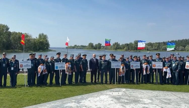 Всего в нем принимают участие 8 команд-победителей со всей страны
