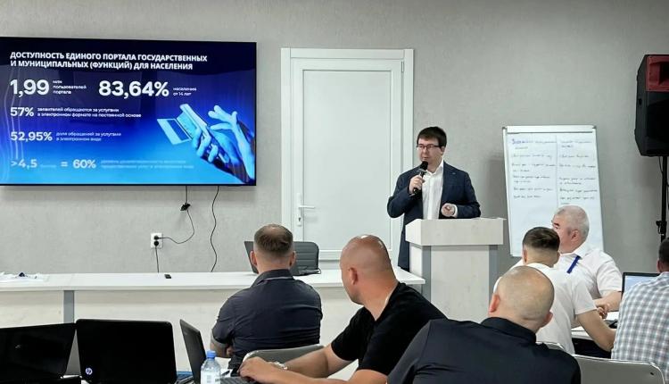 На площадке региональной программы «Наши герои» прошла экспертная встреча участников специальной военной операции с заместителем министра цифрового развития и связи области Андреем Добудько