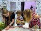 Гости выставки «Россия» сделали на память саратовские сувениры